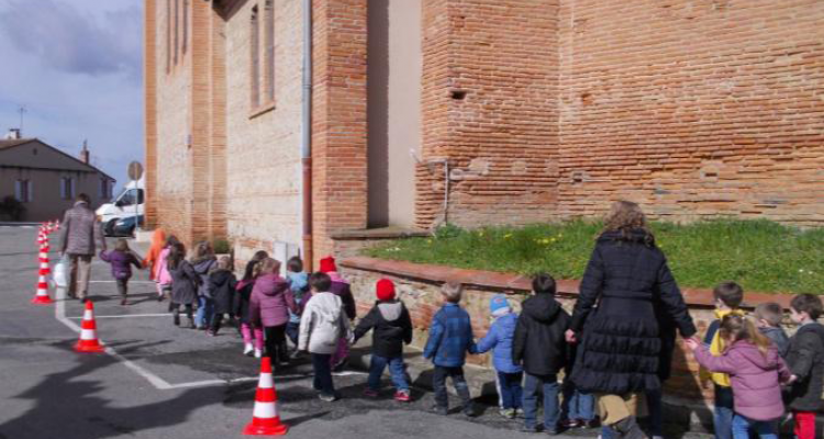 A la levée d’alerte, les enfants ont regagné  leur classe par le cheminement sécurisé