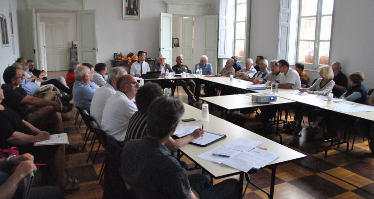 Le Comité syndical du SMIVAL, réuni le 23 mai autour de son Président, Jean-Jacques MARTINEZ (chapeau)